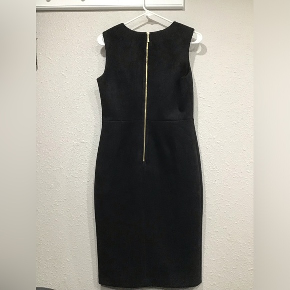 Calvin Klein Women’s Black Faux Suede Sheath Dress Size 6 Sleeveless Midi Logo - Picture 7 of 7